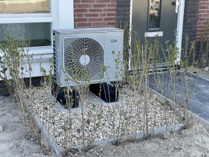 how does heat pump work in winter